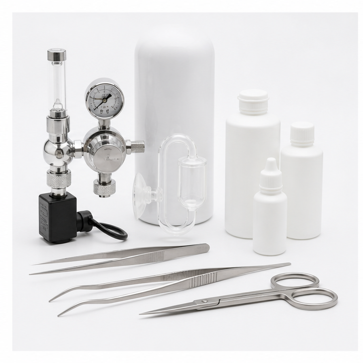 Aquarium CO2 equipment set for a planted freshwater tank, including regulator, diffuser and tubing